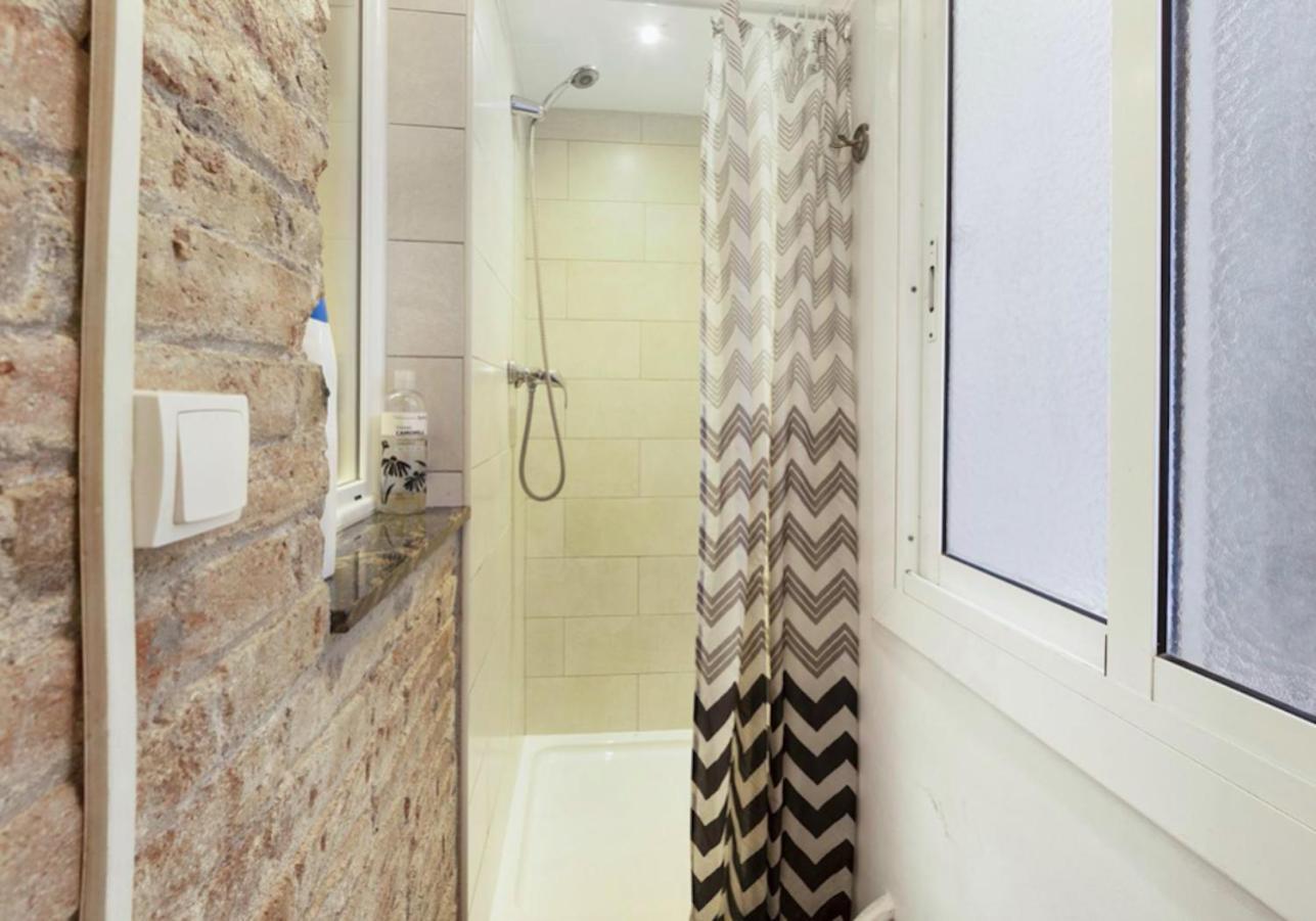 Great Apartment In Sagrada Familia With Balcony バルセロナ エクステリア 写真